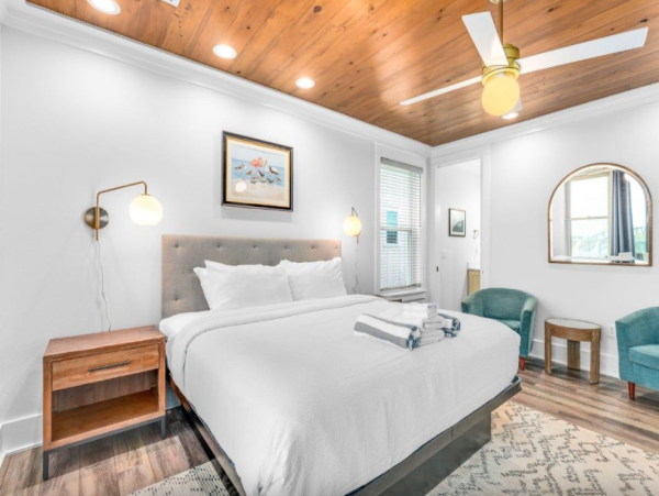 Elegant Beachfront Escape with Private Pool & Gulf Views in St. George Island Hot Tub Beach